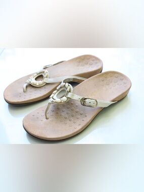 Vionic Rocci sandals